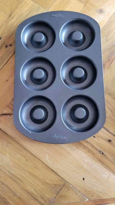 Photo of free Baked donut pan (Lilley, LU2) #1