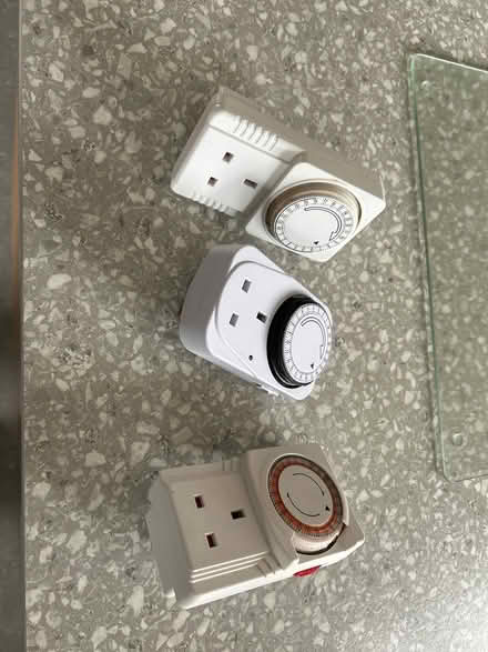 Photo of free 3 timer plugs (Hitchin Ninesprings area) #1