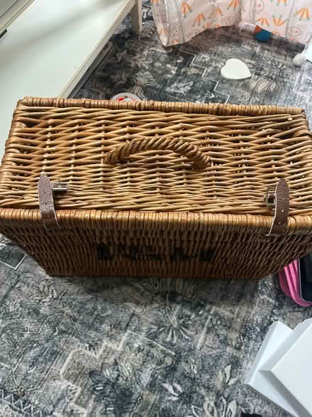 Photo of free F&M wicker hamper (RG2 Shinfield) #2