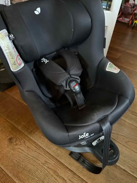 Photo of free Car seat isofix 360 spin (Shawbury SY4) #1