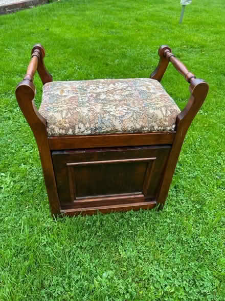 Photo of free Wooden Piano stool (Sheet) #1