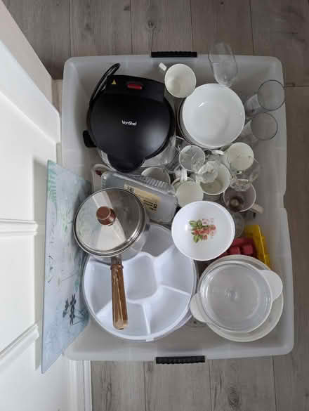Photo of free Kitchen Things Car Boot (Hutton PR4) #2