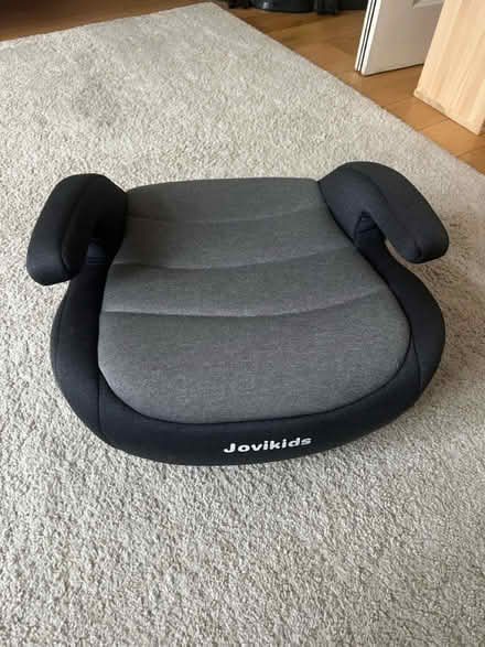 Photo of free ISOFIX booster seat (TW7 6QU) #1