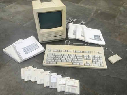 Photo of free Mac SE FDHD (remember the '80s?) (Cherry Chase, Waverly Park) #1