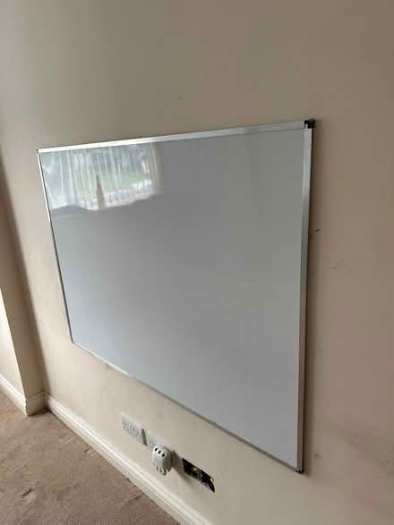 Photo of free Whiteboard (L11) #1