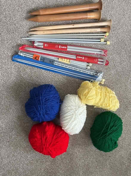 Photo of free Knitting needles and wool (Kings Park G44) #1