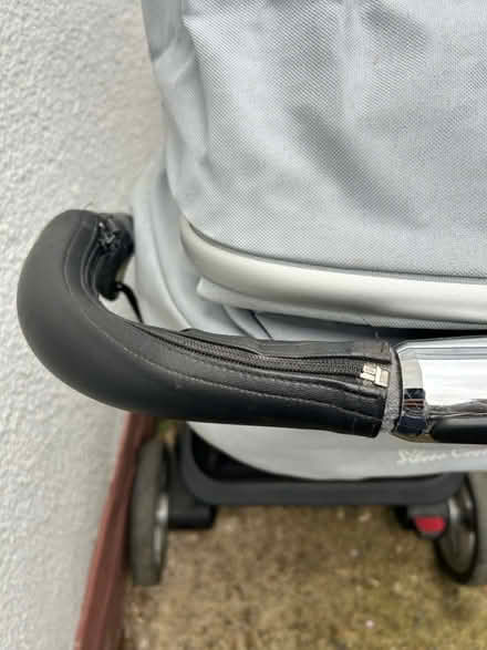Photo of free Silvercross pram (Chessington KT9) #3