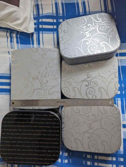 Photo of free 6 Metal (cookie) Containers (Ottawa) #2