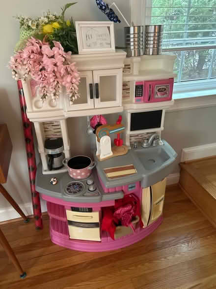 Photo of free Child kitchen set (Driveway) #1