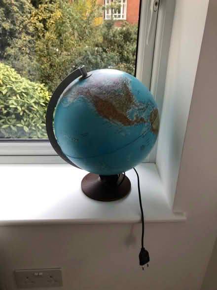 Photo of free World globe lamp (NW6 1AA) #1