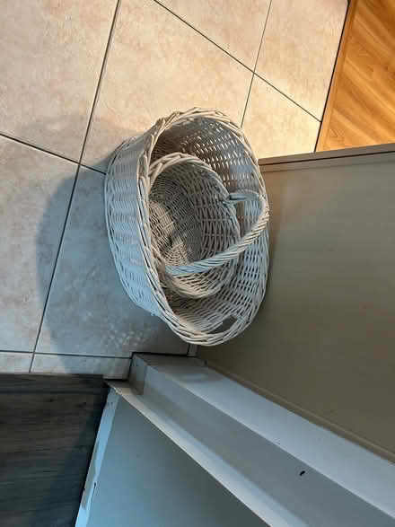 Photo of free Two white baskets (Brookeville -Georgia/Gold Mine) #2