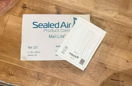 Photo of free 50 x D/1 Bubble Lined Postal Bags (Cutteslowe OX2) #1