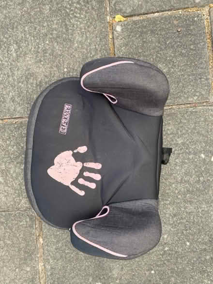 Photo of free Car booster seat (Craiglockhart EH14) #2