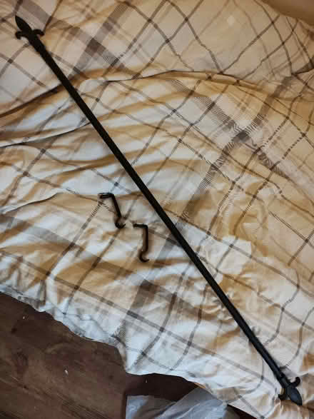 Photo of free Extendable Curtain Pole (Sarisbury Green SO31) #1