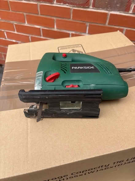 Photo of free Jigsaw, mains powered (Cheshire West and Chester CW9) #2