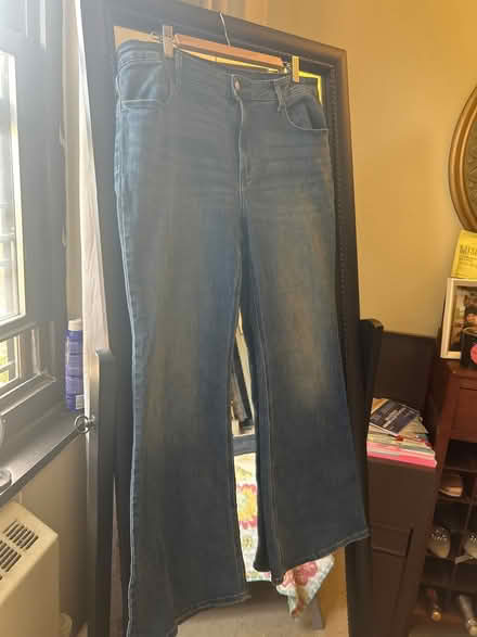 Photo of free Women’s sz 16 jeans (10011 (17th & 9th)) #3