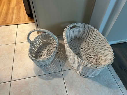 Photo of free Two white baskets (Brookeville -Georgia/Gold Mine) #1