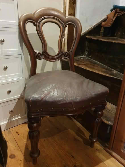 Photo of free 3 old chairs (Cleehill) #1