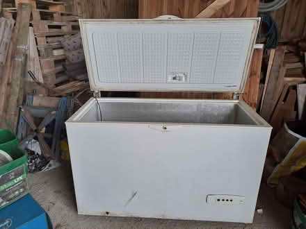 Photo of free Chest freezer (Piece TR16) #1