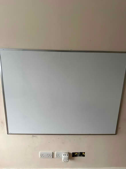 Photo of free Whiteboard (L11) #2