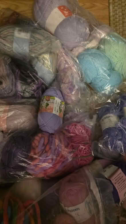 Photo of free Wool destash (Horndean PO8) #2