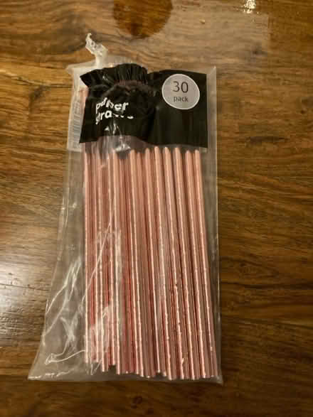 Photo of free 24 paper straws (W12) #1