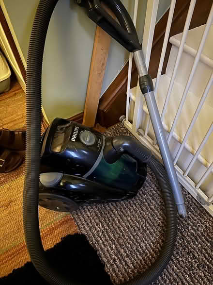 Photo of free Phillips vacuum cleaner (Ripley DE5) #1