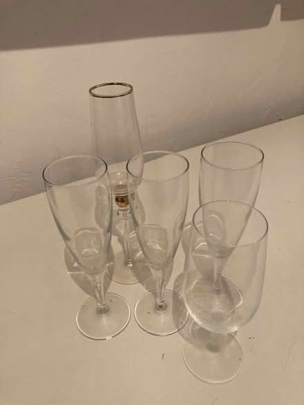 Photo of free Glass flutes (Bampton CA10) #1