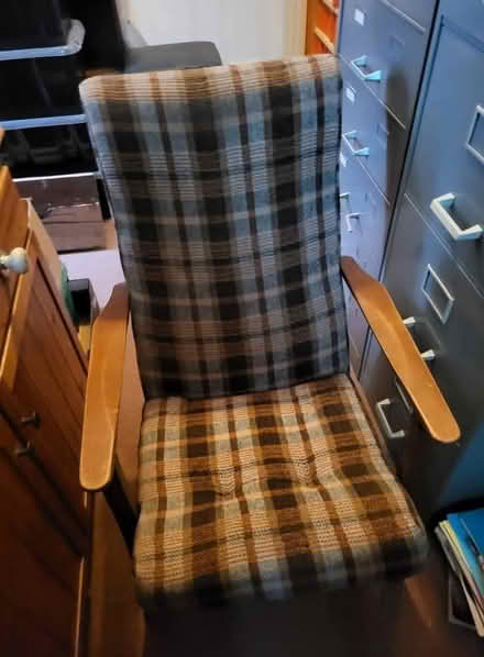 Photo of free Arm chair (near Beeston Train station NG9) #1