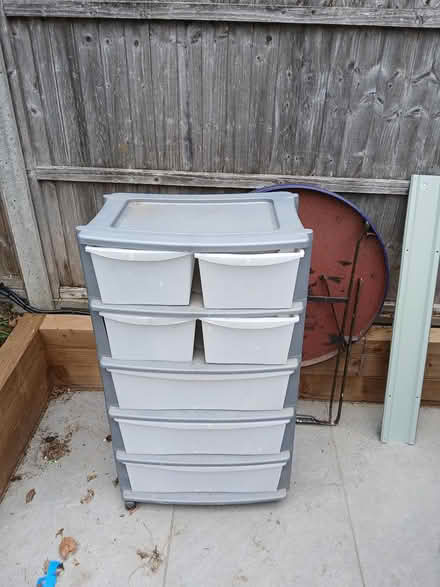 Photo of free Box of plastic trays (Eastcote HA4) #1
