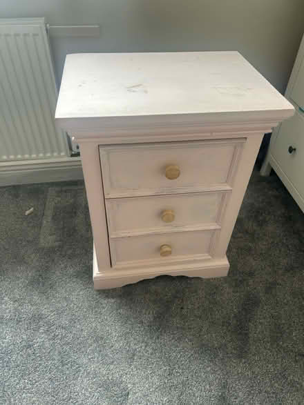 Photo of free Pink bedside draw (lodgemoor S10 S10) #1