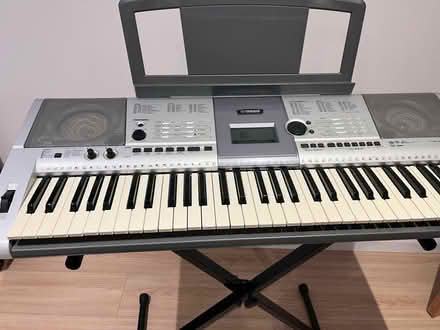 Photo of free Yamaha E403 keyboard (Horn's Mill SG13) #2