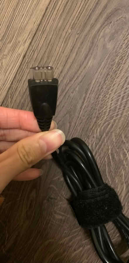 Photo of free Belkin Laptop Adaptor & Connectors (W3) #3