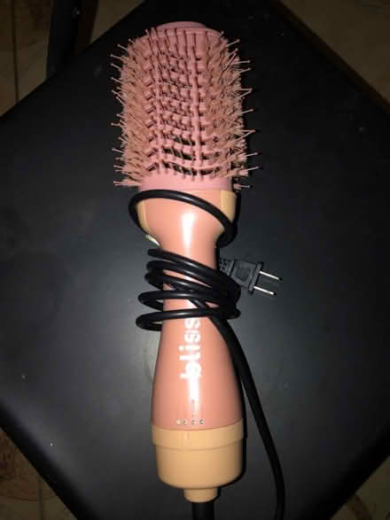 Photo of free Bliss hair brush blow dryer (South Loop) #1