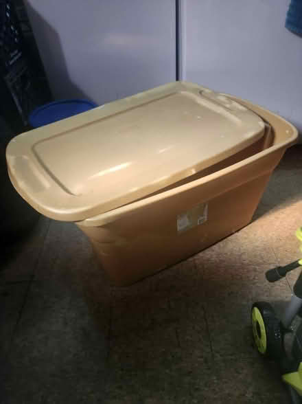 Photo of free Storage bin (Temple Hills,MD) #1