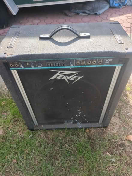 Photo of free Base amp needs work (Leonardo/Middletown) #1