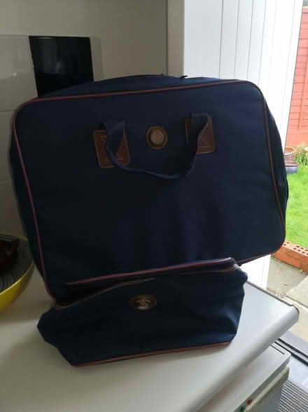Photo of free Travel bag and wash bag (CT10) #1