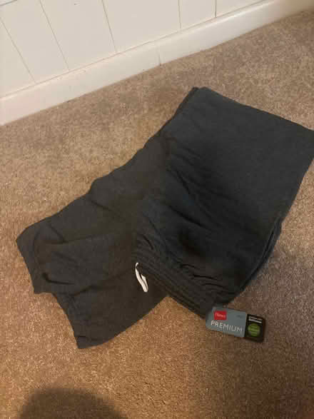 Photo of free Men’s Hanes Sweatpants (Glen Burnie) #1