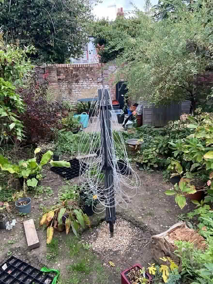 Photo of free Rotary airer (Watford Heath WD19) #1