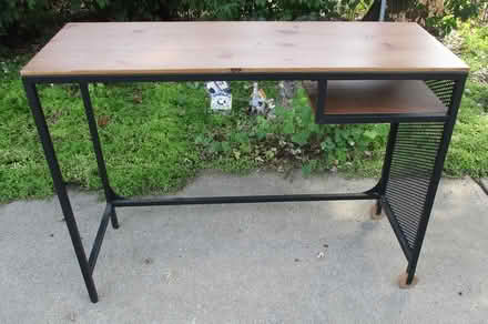 Photo of free Desk - Table (Schaumburg) #1