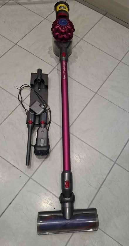 Photo of free Dyson cordless V7 with attachments (Chelmsford CM2) #1
