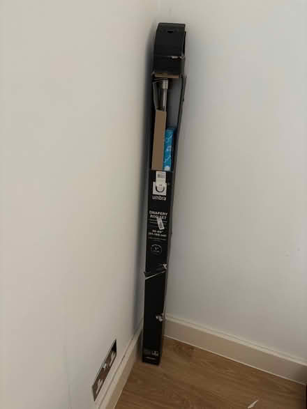 Photo of free Curtain rod (Earls court SW5) #1