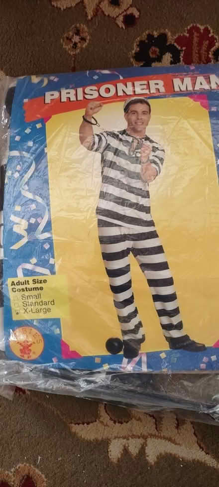 Photo of free Prisoner man costume (Everett) #1