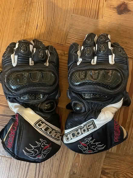 Photo of free Ladies biker jacket & gloves (Belmont SM5) #3