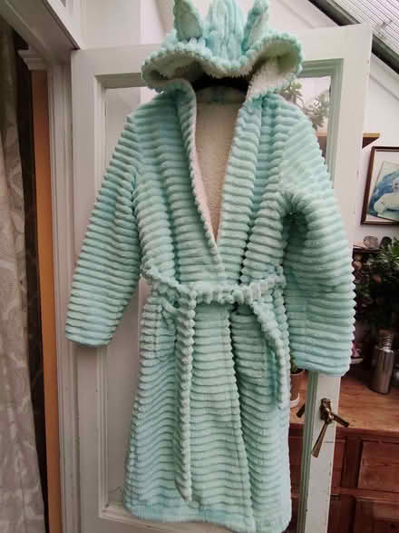 Photo of free Girls dressing gown, 13-14yrs, decent condition (Critchill BA11) #3