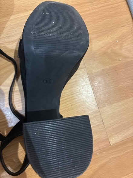 Photo of free Heels size 38 (RG30) #3