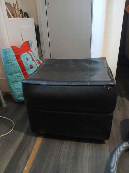Photo of free Black, large pouf (Southall Green) #1