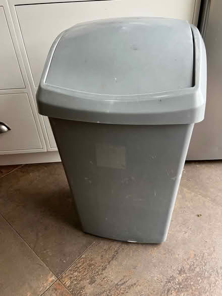 Photo of free Plastic flip lid bin (WR6 Leigh) #1