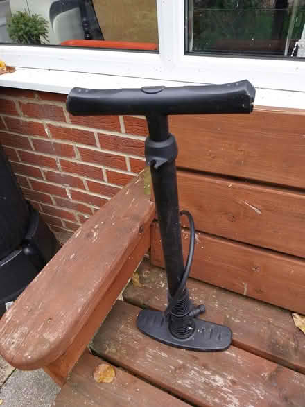 Photo of free Bicycle pump (AL7 Welwyn Garden City) #3