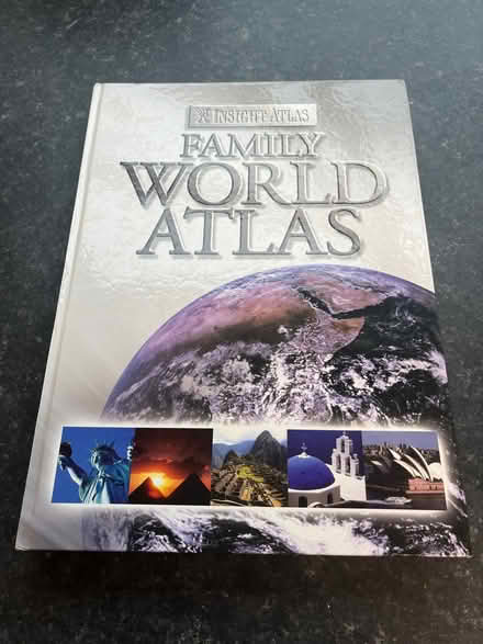 Photo of free large world atlas (mint condition) (Chorleywood WD3) #1